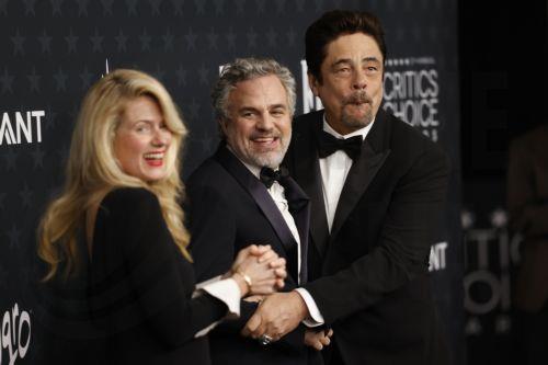 Ο Μαχερσάλα Άλι συμπρωταγωνιστεί με τον Μαρκ Ράφαλο στο «Task»