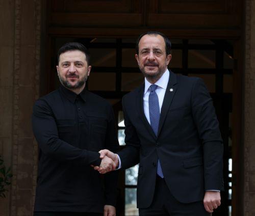 Zelenskyy to brief EU heads at Cyprus informal meeting in person, CNA learns