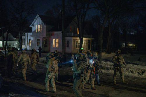 Απειλεί με ανάπτυξη στρατού στη Μινεσότα ο Τραμπ