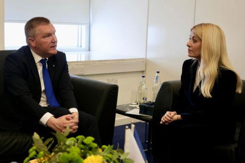 Αποτελεσματική εφαρμογή πλαισίου ΕΕ για ΜΚΔ συζήτησε με ΠτΒ ο Επίτροπος McGrath