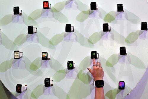 Σχεδόν το 71% κατοίκων ΕΕ χρησιμοποιούσε έξυπνες συσκευές το 2024