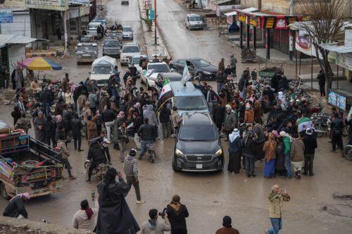 Βίαιες συγκρούσεις στη Συρία, οι κουρδικές δυνάμεις κατηγορούν την κυβέρνηση για προδοσία
