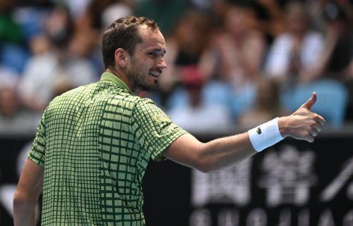 Μεντβέντεφ, Γκοφ και Ανισίμοβα συνεχίζουν στο Australian Open