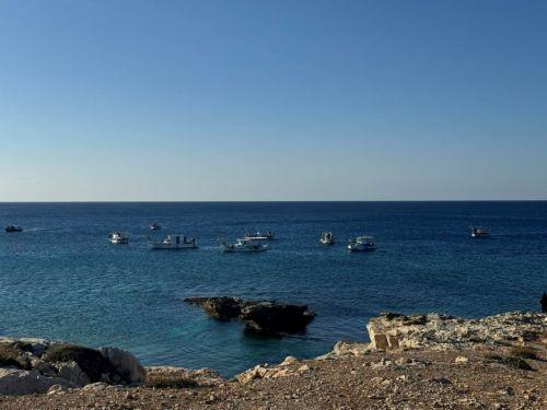 Διαμαρτυρία ψαράδων και εταιρειών που δραστηριοποιούνται στη λατομική περιοχή Ξυλοφάγου