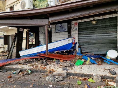 Ιταλία: Κατάρρευση τριώροφου κτιρίου στη Σικελία
