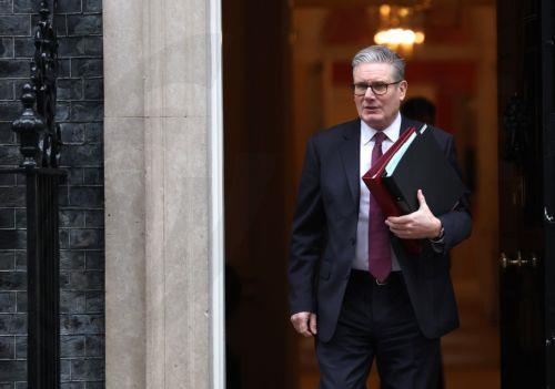 «Δεν θα ενδώσω» στις πιέσεις Τραμπ αναφορικά με τη Γροιλανδία δηλώνει ο Στάρμερ