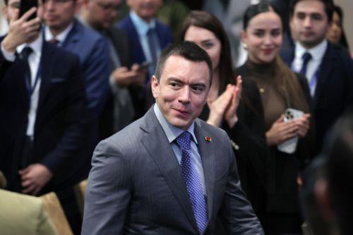 Ο Ισημερινός κατηγορεί την Κολομβία πως έχει «παρατήσει» τα σύνορα των δυο χωρών