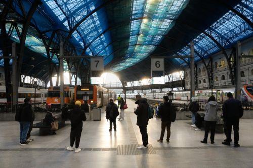 Παρέλυσαν οι δημόσιες συγκοινωνίες στην Γερμανία εξαιτίας απεργίας