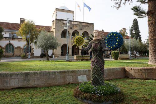French President visits Cyprus for high level talks