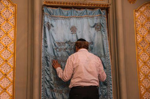 Συναγωγή της Τεχεράνης «καταστράφηκε εντελώς» από πλήγματα, σύμφωνα με ιρανικά ΜΜΕ