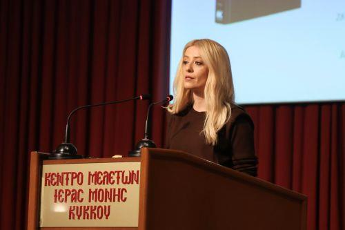 Ερωτήματα και προβληματισμούς θέτει στο βιβλίο του ο Γ. Καρεκλάς, λέει η ΠτΒ