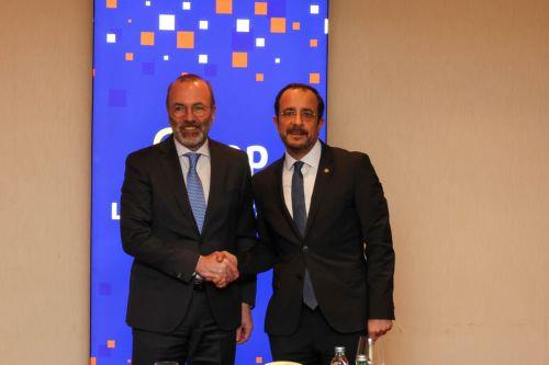 Συνεργασία σε θέματα ΕΕ συζήτησαν ΠτΔ-Πρόεδρος ΕΛΚ