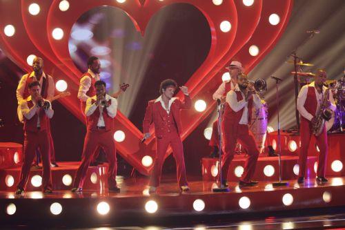 Ιστορική επιστροφή Bruno Mars στην κορυφή του Billboard 200 έπειτα από 13 χρόνια
