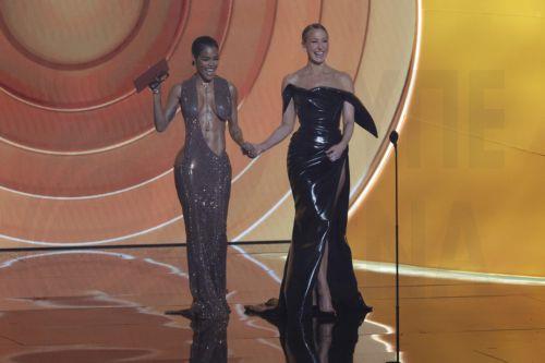 Ξανά στο «τιμόνι» των Χρυσών Σφαιρών η Νίκι Γκλέιζερ