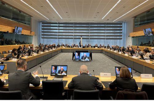 Στοιχεία για ασφάλεια εφοδιασμού στην άμυνα σε συνεδρία υπό ΥΠΑΜ στις Βρυξέλλες