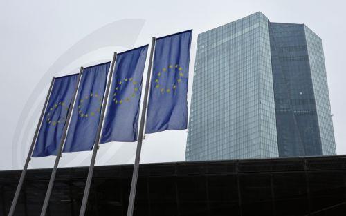 ΕΚΤ: Αμετάβλητα τα επιτόκια, αναθεωρεί προς τα κάτω την ανάπτυξη και προς τα πάνω τον πληθωρισμό για το 2026