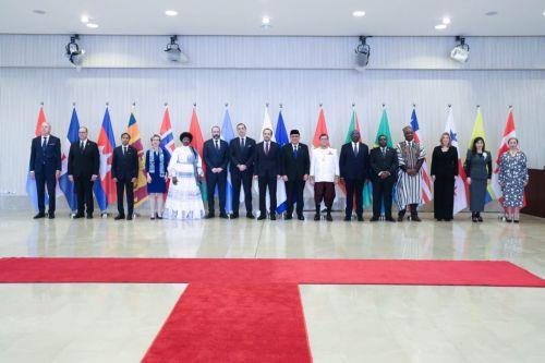 الرئيس خلال تسلمه أوراق اعتماد السفراء الجدد: نعتمد على دعمكم للقضية القبرصية