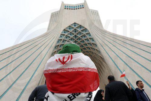 Ιράν: Ο πρόεδρος Τραμπ επιβεβαιώνει ότι στέλνει δεύτερο αεροπλανοφόρο στον Κόλπο