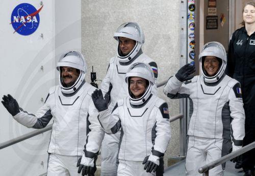 Εκτοξεύτηκε η αποστολή για τον Διεθνή Διαστημικό Σταθμό