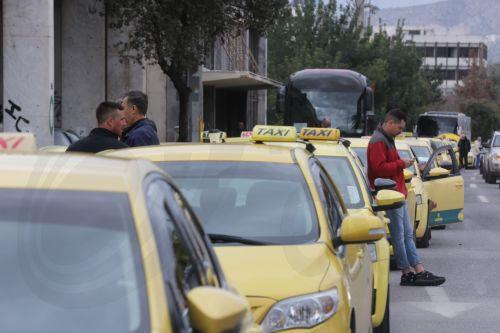 Δεν έχει ληφθεί απόφαση για νέες άδειες αστικών ταξί, λέει η Αρχή Αδειών