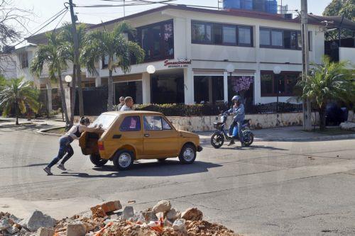 Ο Πούτιν θα έχει συνάντηση με ΥΠΕΞ Κούβας εν μέσω αμερικανικού πετρελαϊκού εμπάργκο