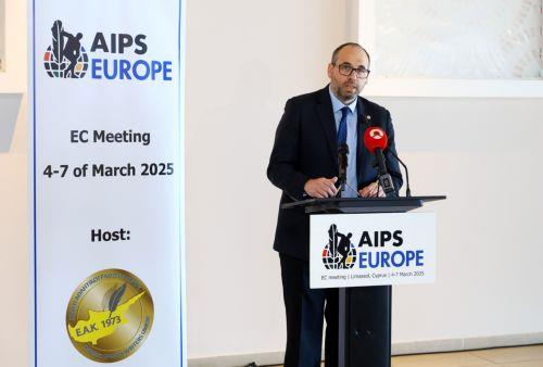 Ο Πρόεδρος της ΕΑΚ διεκδικεί την προεδρία της AIPS Europe