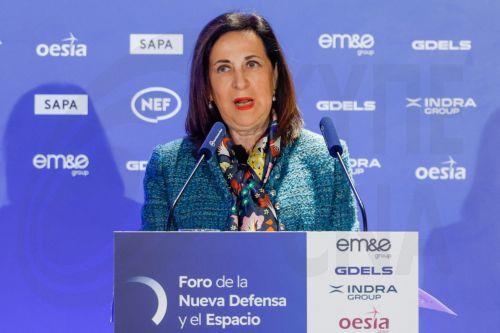 Κανένα νόημα αμερικανικoύ ναυτικού αποκλεισμού Ορμούζ λέει η Ισπανίδα ΥΠΑΜ