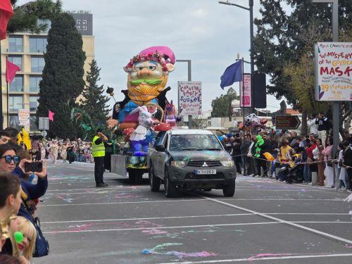 Γιορτή χαράς και δημιουργίας η μεγάλη καρναβαλίστικη παρέλαση της Πάφου