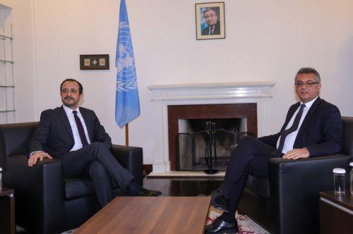 الرئيس خريستوذوليذيس يجتمع مع زعيم القبارصة الأتراك ويعلن عن اجتماع آخر قريباً