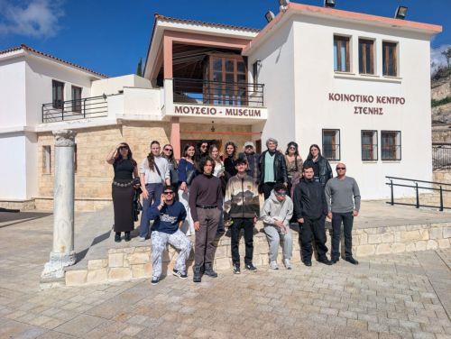 Για έργο ενίσχυσης περιβαλλοντικής συνείδησης ηλικιωμένων ενημερώθηκε στη Στενή αποστολή από Ελλάδα