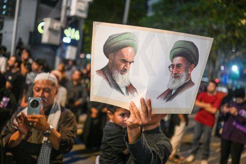 Αναβλήθηκε η κηδεία του Χαμενεΐ λόγω συρροής χωρίς προηγούμενο, σύμφωνα με ΜΜΕ Ιράν