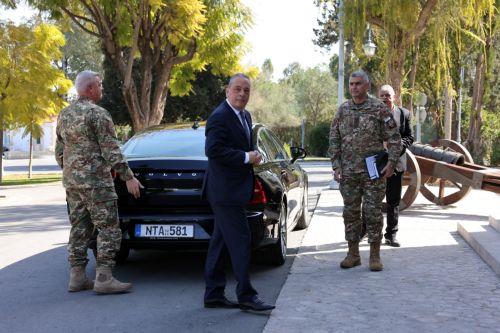 Στην Αθήνα ο Βασίλης Πάλμας για συνάντηση την Πέμπτη με τον Νίκο Δένδια