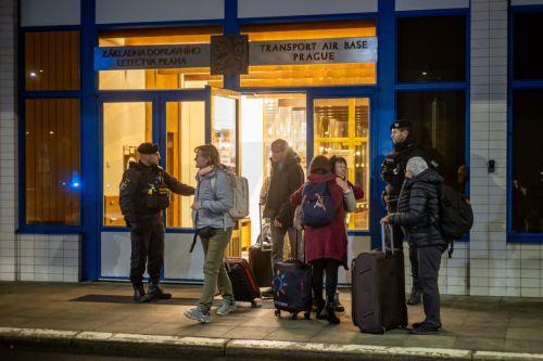 AB, Orta Doğudan tahliye uçuşlarını koordine ediyor
