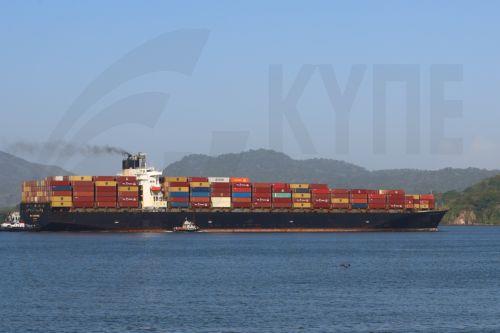 Ο Τραμπ αίρει προσωρινά τον νόμο για ναυτιλία για να μειώσει το κόστος ενέργειας