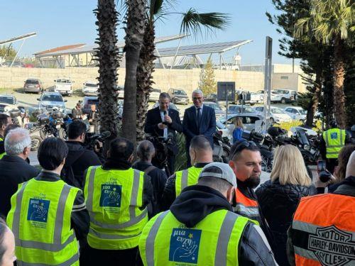 Εκκίνηση 2ης ημέρας Διαδρομής Αγάπης από γραφεία ΑΗΚ