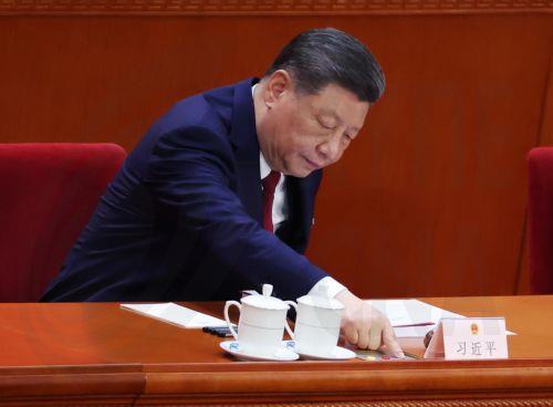 Η Κίνα καλεί σε τερματισμό του πολέμου προειδοποιώντας για τον οικονομικό αντίκτυπο