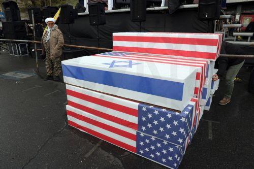 «Προβοκατόρικες επιθέσεις» ΗΠΑ-Ισραήλ μπορεί να αποδοθούν στο Ιράν, λέει η Τεχεράνη