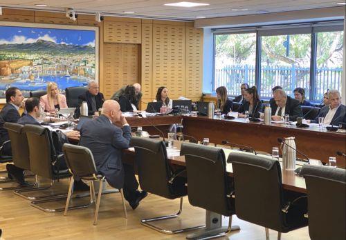 Στην Ολομέλεια την Πέμπτη το ν/σ για αναθεώρηση Συντάγματος για παρακολουθήσεις