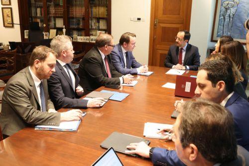 Πλήρης εφαρμογή μέτρων ο μόνος τρόπος εξόδου από κρίση αφθώδους, λέει ο Βαρχέλι (1)