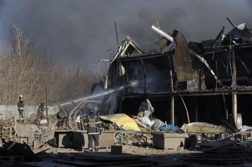 Εκρήξεις στο Κίεβο από μπαράζ ρωσικών επιθέσεων τη Δευτέρα