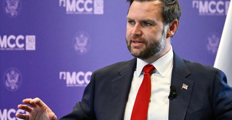 Ο Τζέι Ντι Βανς θα πάει στο Πακιστάν, λέει ο Λευκός Οίκος