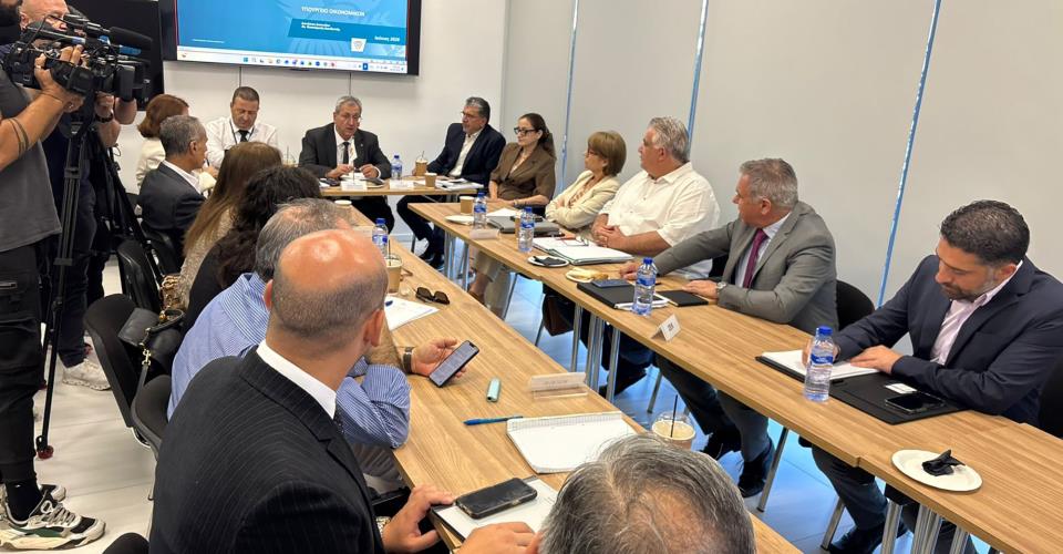 Συνέχεια στη συζήτηση για το συνταξιοδοτικό σήμερα στο Εργατικό Συμβουλευτικό...