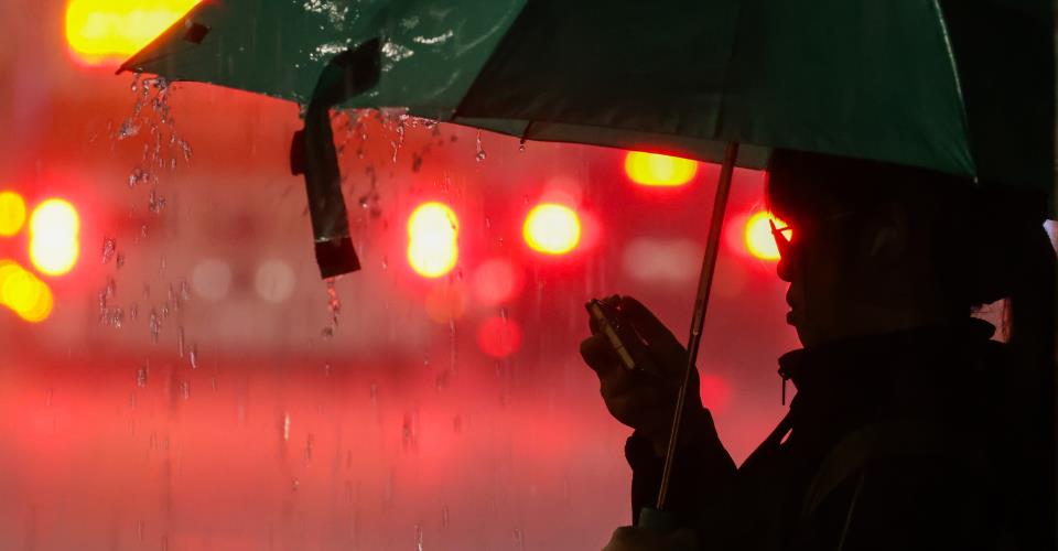 Ισχυρές καταιγίδες σάρωσαν το Βέλγιο με τουλάχιστον έναν νεκρό