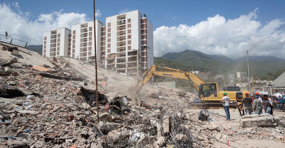 Ξεπέρασαν τους 1.700 οι νεκροί από το σεισμό στη Βενεζουέλα