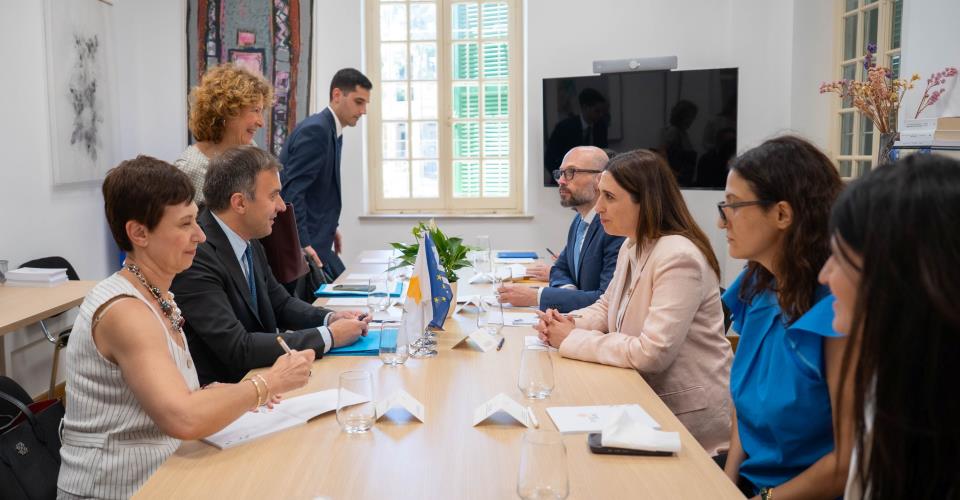Κυπριακή Προεδρία, ευρωπαϊκή ατζέντα και Κυπριακό συζήτησαν Ραουνά -...