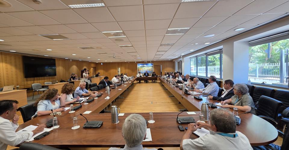 Ολοκλήρωση ελέγχων στα σχολικά λεωφορεία μέχρι τον Σεπτέμβριο, είπε ο Βαφεάδης...