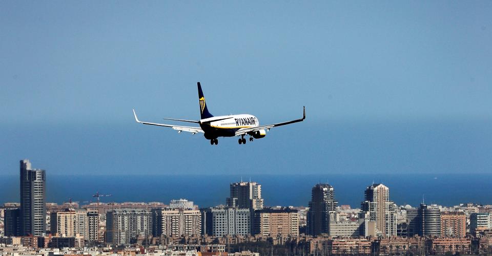 Η ΕΕ επιδιώκει ταξίδια χωρίς βίζα στις ΗΠΑ για όλους τους πολίτες της,...