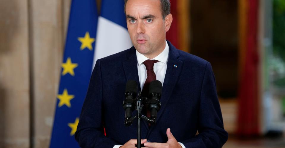 Η Γαλλία θα αποδεσμεύσει 10 εκ. βαρέλια ντίζελ από  στρατηγικά αποθέματα, λέει...