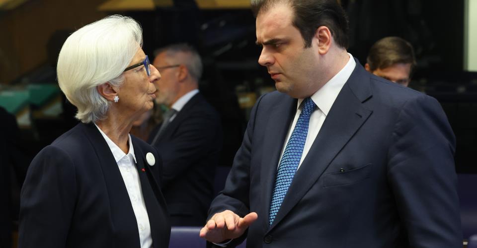 Στους ηγέτες το αίτημα για διεύρυνση της ρήτρας διαφυγής , στο ECOFIN η έγκριση...