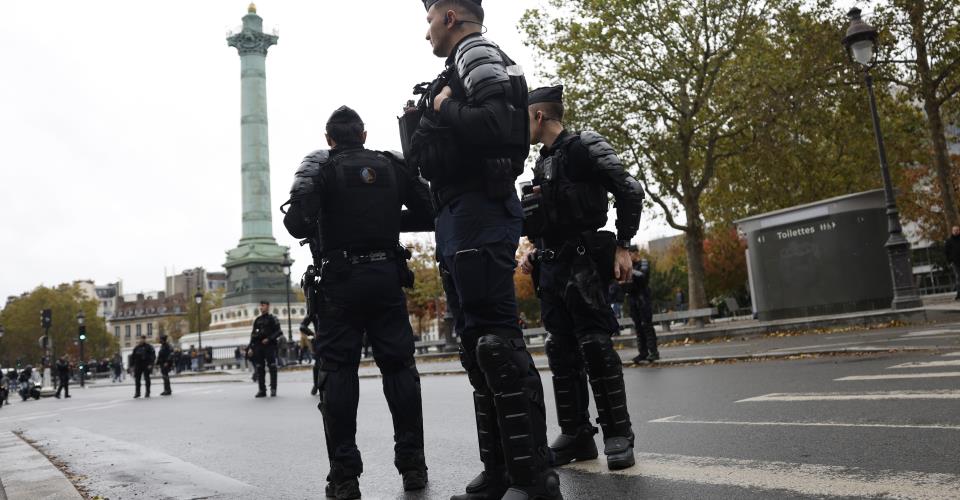 Η Γαλλία ετοιμάζεται για τον δεύτερο γύρο των διαδηλώσεων επιστρατεύοντας...